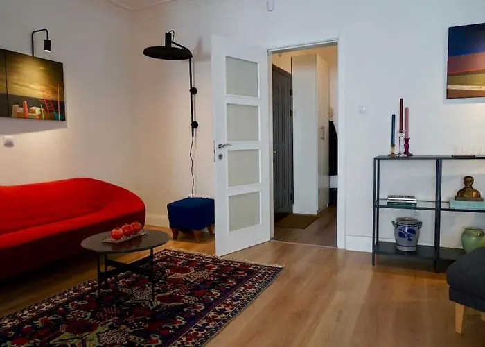 Aristocratic With A Parking Spot *