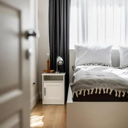 Aristocratic With A Parking Spot Apartamento *