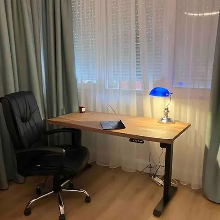 Aristocratic With A Parking Spot ソフィア