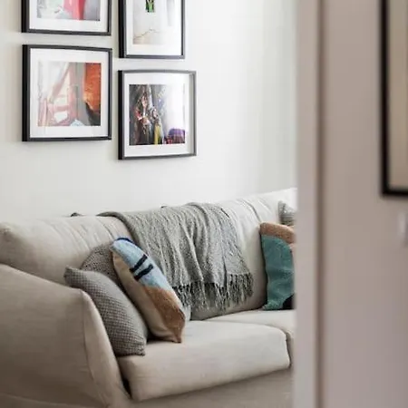 アパート Aristocratic With A Parking Spot