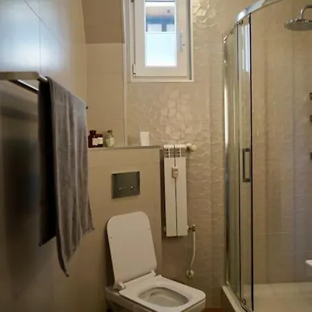 Aristocratic With A Parking Spot ソフィア