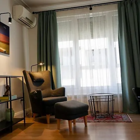 Aristocratic With A Parking Spot * ソフィア