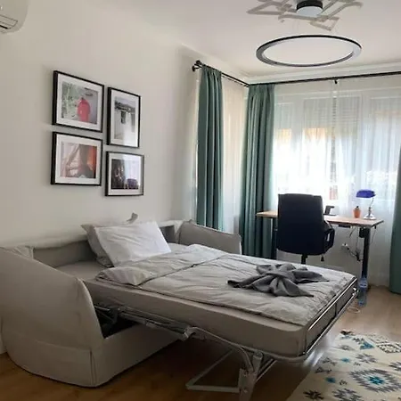 Aristocratic With A Parking Spot * ソフィア