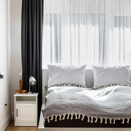 Aristocratic With A Parking Spot Appartamento