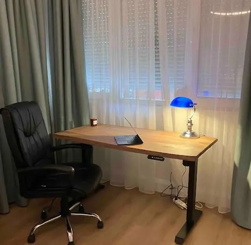 Aristocratic With A Parking Spot סופיה