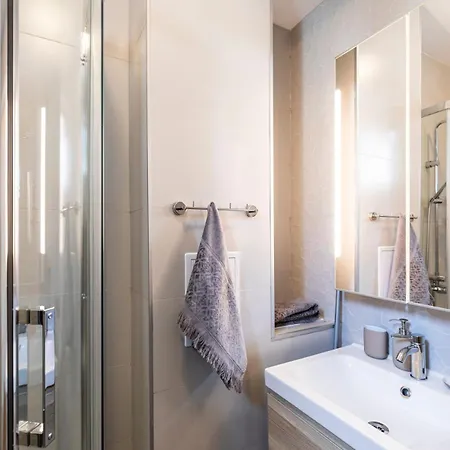 Aristocratic With A Parking Spot Lejlighed *