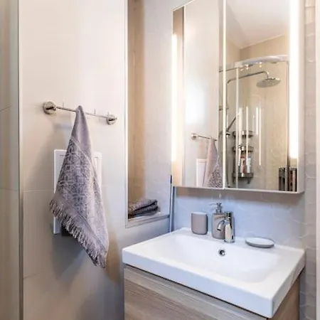 Aristocratic With A Parking Spot Lejlighed