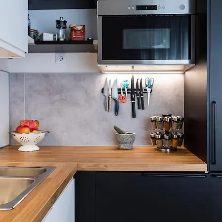 Aristocratic With A Parking Spot Apartment Sofia