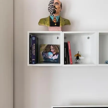 Aristocratic With A Parking Spot Apartment